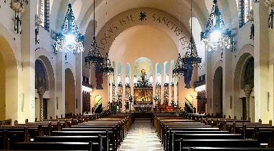 Interior de la Iglesia de San Antonio de Padua